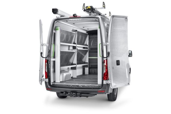 Sklopné police cargo bott